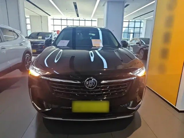 Buick Envision Plus — Фото автомобиля 2