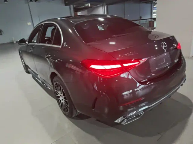 Mercedes-Benz C-Class — Фото автомобиля 4