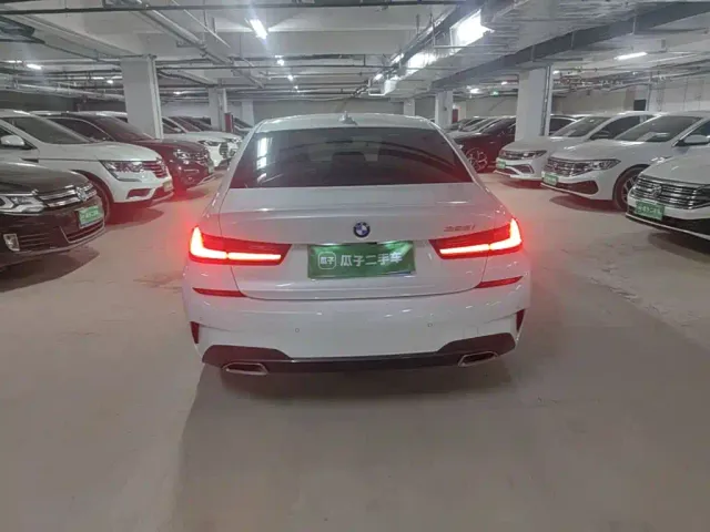 BMW 3 Series — Фото автомобиля 6