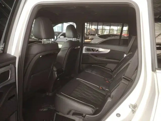 GAC Trumpchi GS8 — Фото автомобиля 16