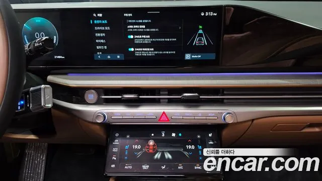 Hyundai Grandeur GN7 — Фото автомобиля 18
