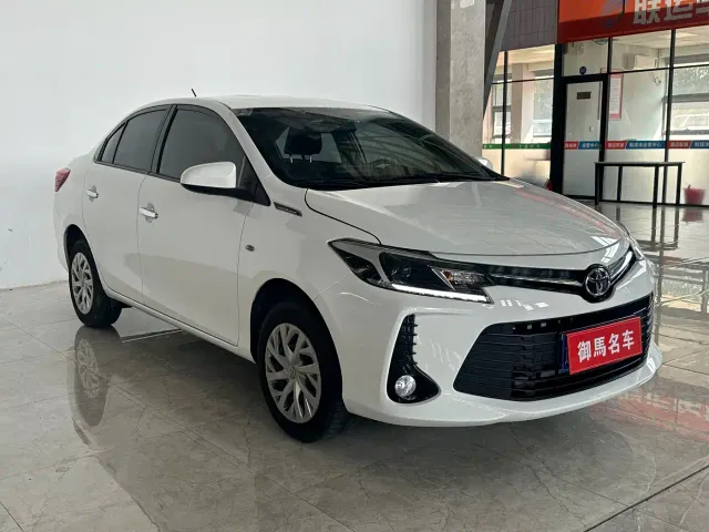 Toyota Vios — Фото автомобиля 3