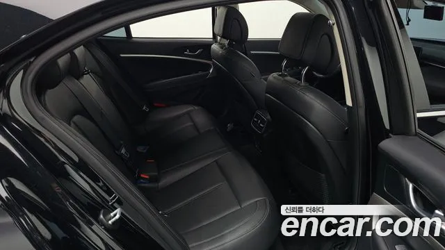 Genesis G70 — Фото автомобиля 17