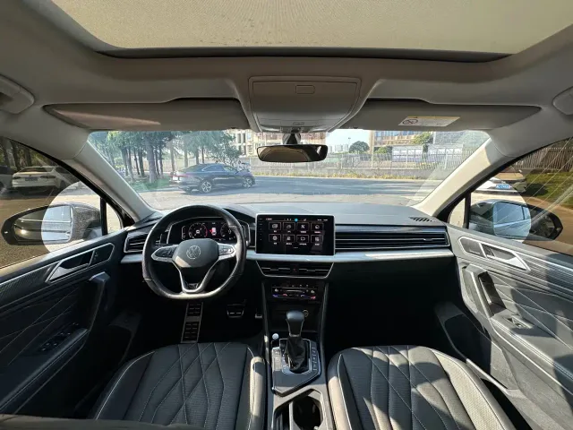 Volkswagen Tiguan L — Фото автомобиля 8