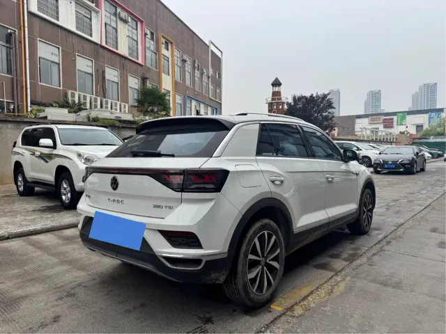 Volkswagen T-Roc — Фото автомобиля 8