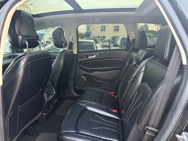 Ford Edge — Фото автомобиля 7
