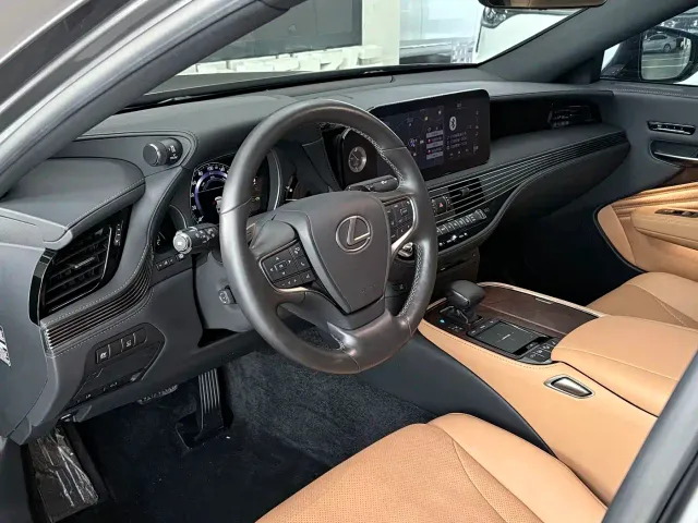 Lexus LS — Фото автомобиля 13