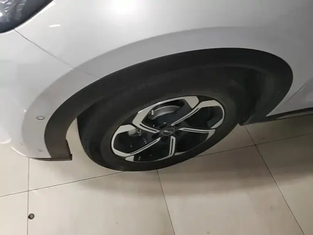 BYD Yuan PLUS — Фото автомобиля 22