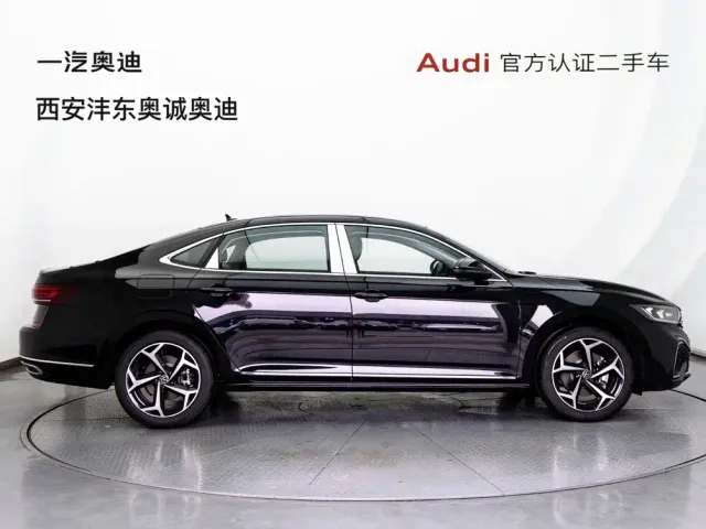 Volkswagen Passat — Фото автомобиля 3