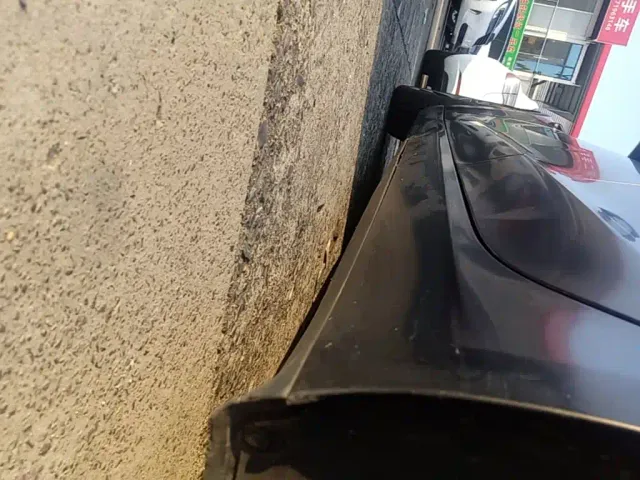 Tesla Model 3 — Фото автомобиля 21