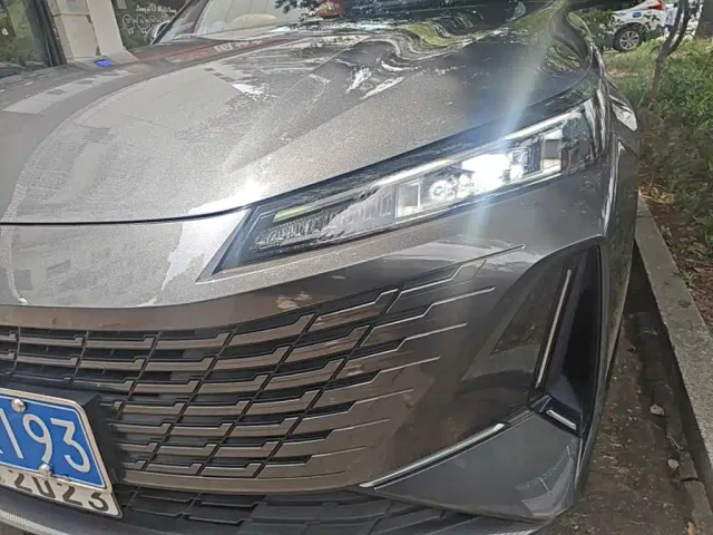 Changan Lamore — Фото автомобиля 17