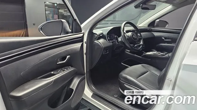 Hyundai Tucson Tucson (NX4) Бензин 1.6 турбо 2WD — Фото автомобиля 10