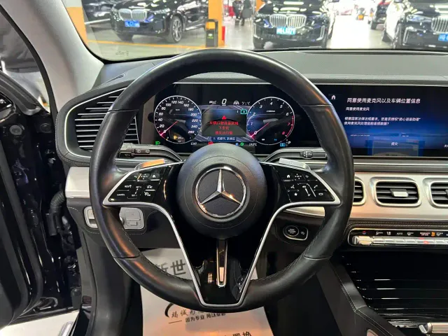 Mercedes-Benz GLE-Class — Фото автомобиля 10