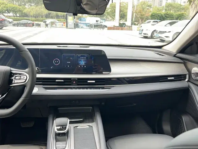 Chery Arrizo 8 — Фото автомобиля 11