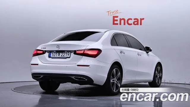 Mercedes-Benz A-Class W177 — Фото автомобиля 2