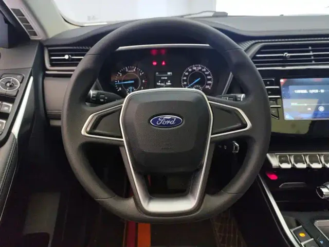 Ford Territory — Фото автомобиля 15