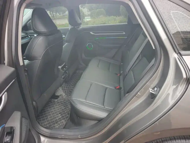 Geely Emgrand — Фото автомобиля 16