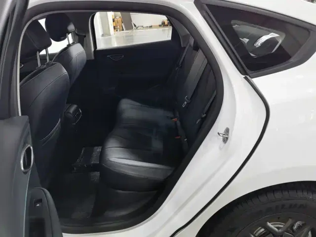 BYD Seal 05 DM-i — Фото автомобиля 15