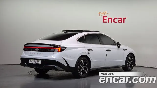 Hyundai Sonata — Фото автомобиля 2