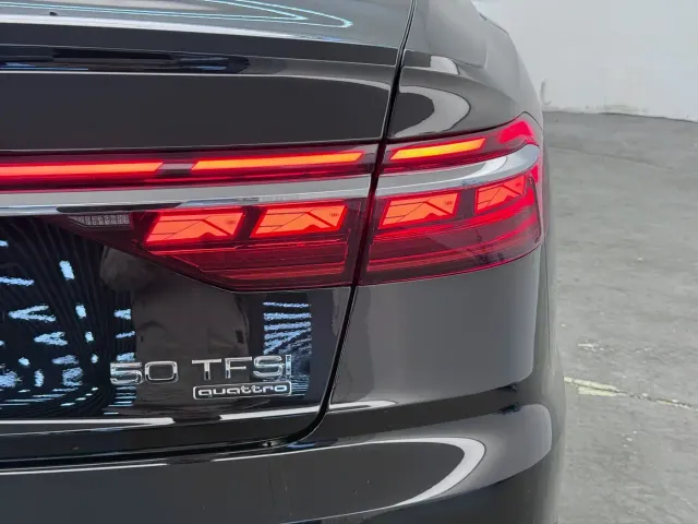 Audi A8 — Фото автомобиля 23