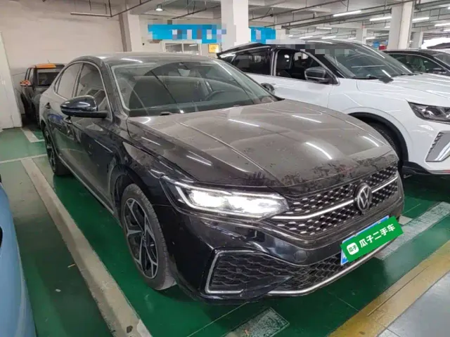Volkswagen Passat — Фото автомобиля 21
