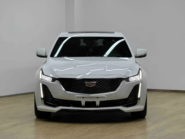 Cadillac CT5 — Фото автомобиля 2