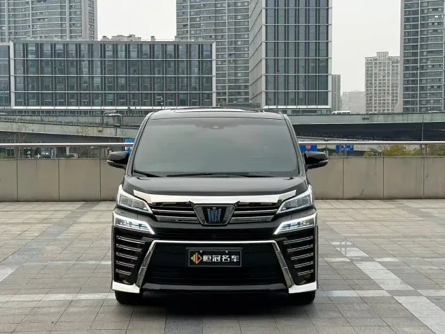 Toyota Vellfire — Фото автомобиля 2