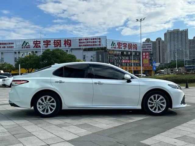 Toyota Camry — Фото автомобиля 5
