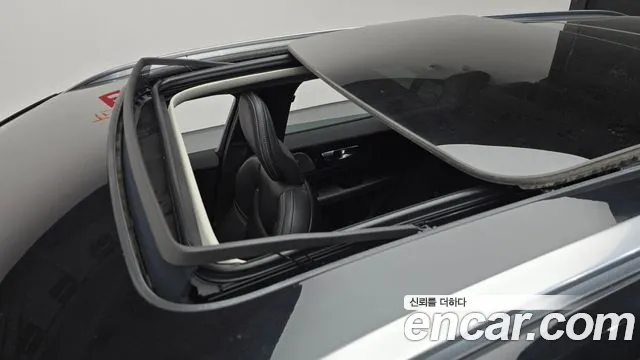 Volvo V60 Cross Country 2nd Gen — Фото автомобиля 25