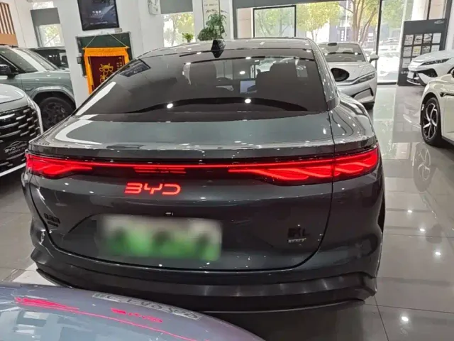 BYD Han L — Фото автомобиля 5
