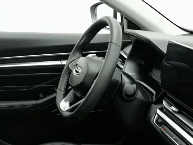 Geely Emgrand — Фото автомобиля 22