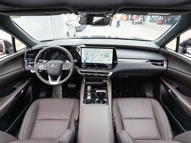 Lexus RX — Фото автомобиля 13
