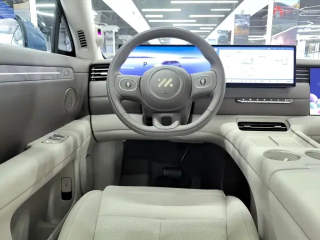 IM Motors LS6 — Фото автомобиля 2