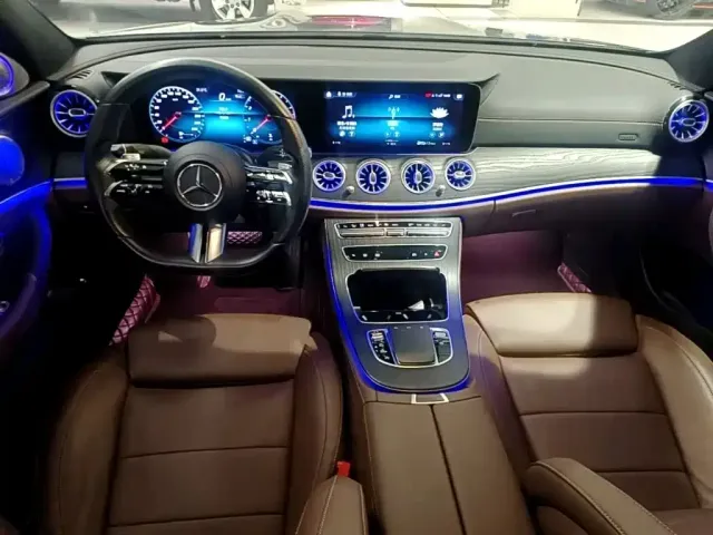 Mercedes-Benz E-Class — Фото автомобиля 2