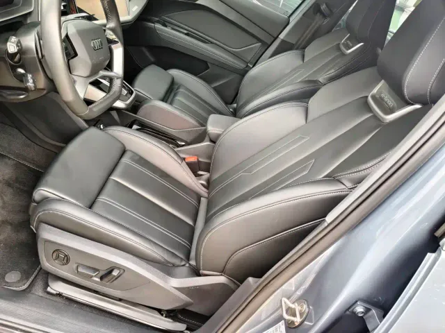 Audi Q4 e-tron — Фото автомобиля 5