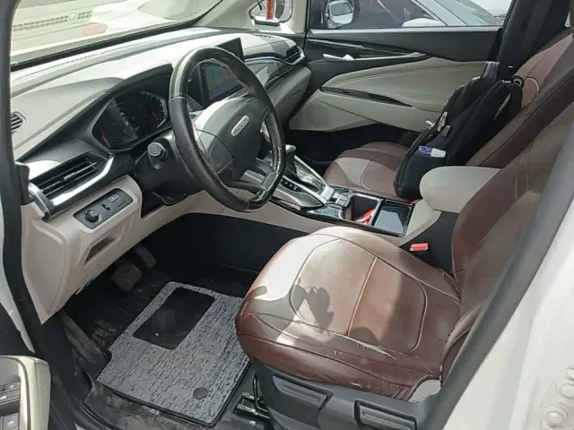 Maxus G50 — Фото автомобиля 14