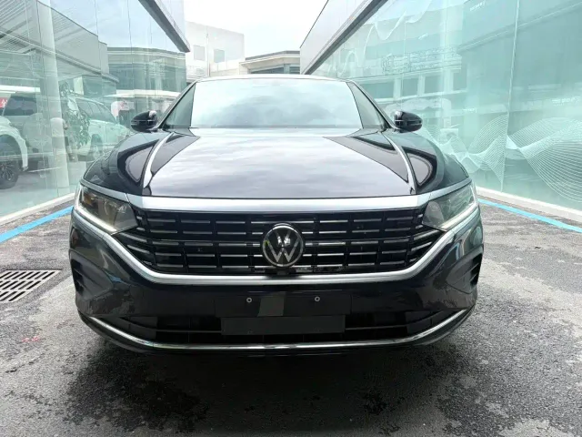 Volkswagen Passat — Фото автомобиля 7