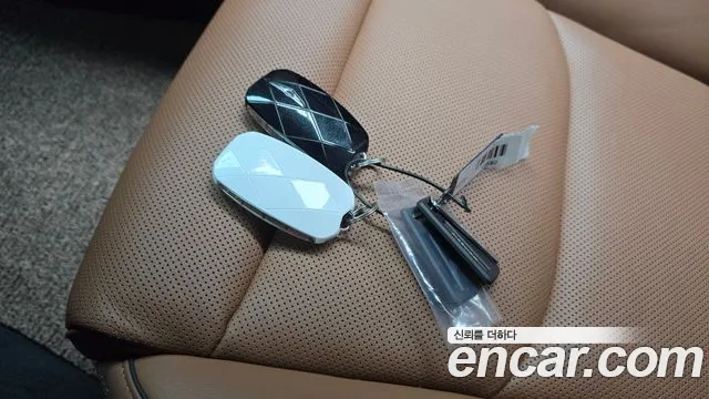 Genesis GV70 2.5T Бензин AWD — Фото автомобиля 27