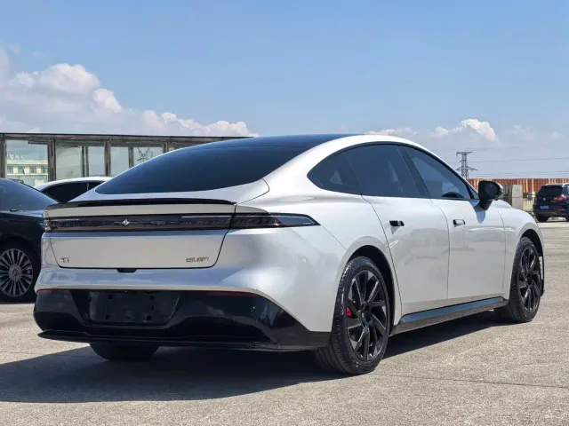 Dongfeng Yipai eπ007 2024 620Pro Edition — Фото автомобиля 4