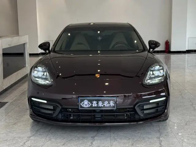 Porsche Panamera — Фото автомобиля 2
