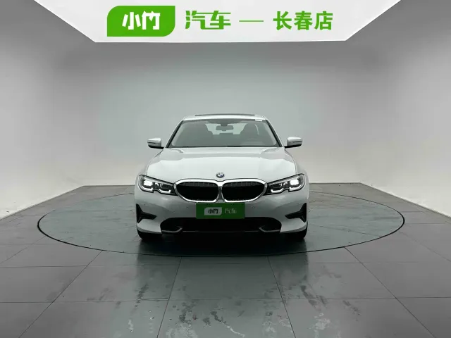 BMW 3 Series — Фото автомобиля 2