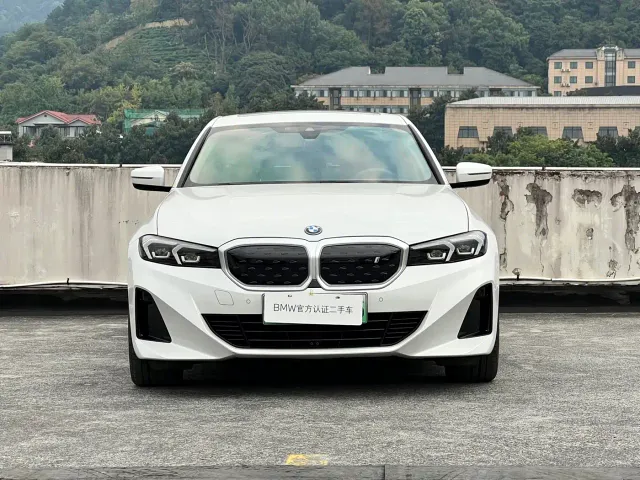 BMW i3 — Фото автомобиля 2