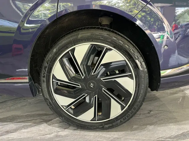 Dongfeng eπ 008 — Фото автомобиля 29