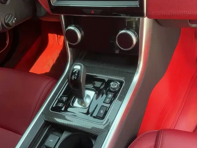 Jaguar XEL — Фото автомобиля 4