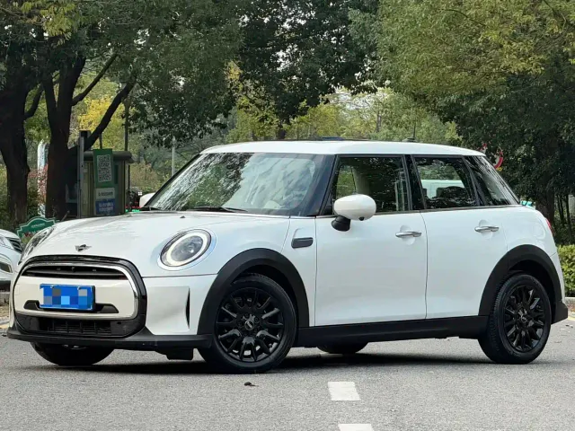 Фотография автомобиля — MINI Hatch