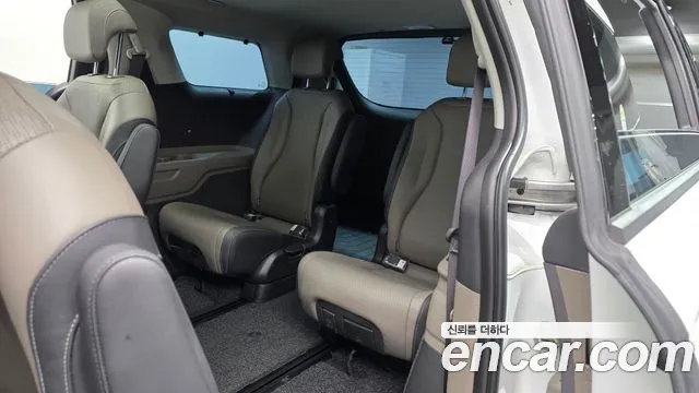 Kia Carnival 4th Gen — Фото автомобиля 11