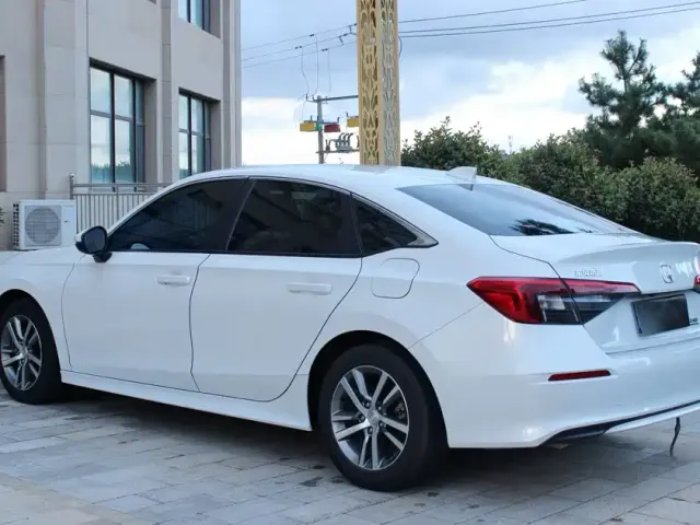 Honda Civic — Фото автомобиля 4