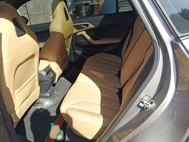 Roewe RX5 — Фото автомобиля 16