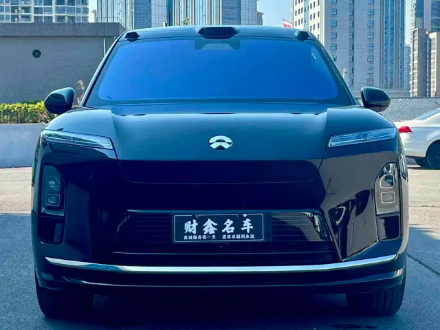 Nio ES8 — Фото автомобиля 2