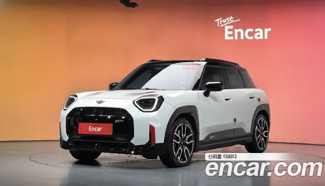 Фотография автомобиля — MINI Aceman 1st Gen